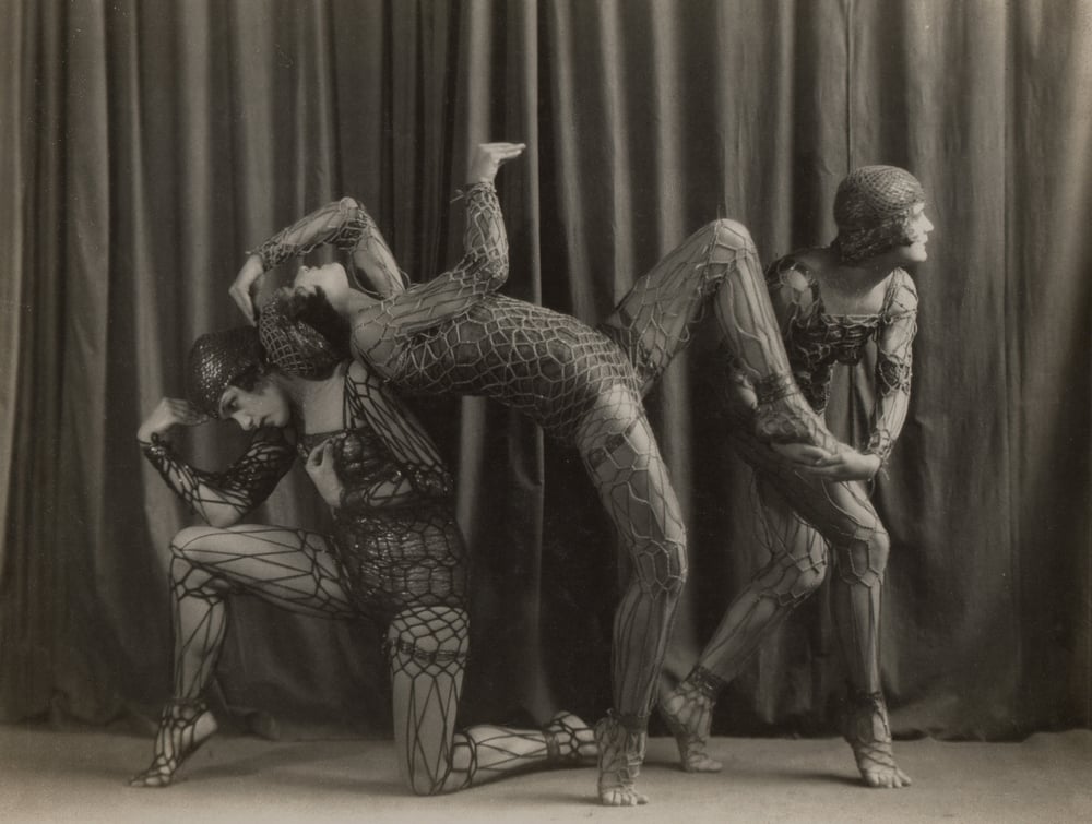 Image of Unknown: modern dancers, UK ca. 1920