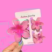 Image 3 of Hawaiian Hair Claw Clips Set