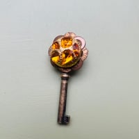 Image 1 of Broche « KENSI »