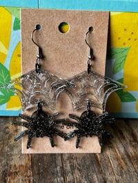 Image 2 of Spider half Web Black/Silver Sprkle