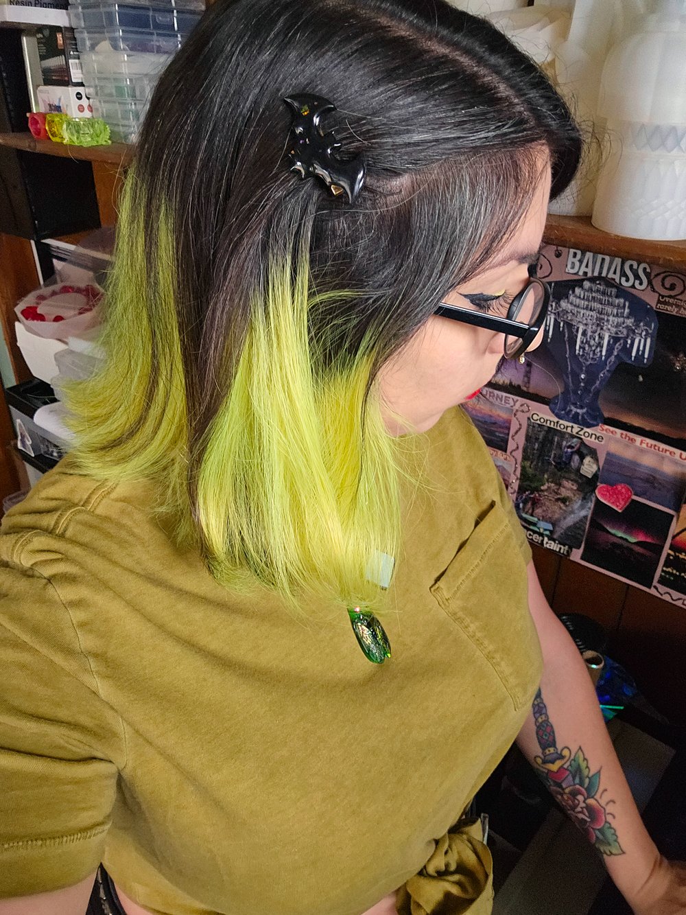 Image of Green/ Blue Colorshifting Bat Barrettes