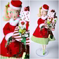 Pre-Order Retro Xmas Shopper