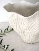 RIPPLES blanco vase