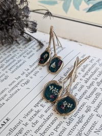 Image 1 of Fiore grezzo orecchino