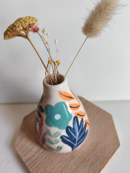 Image of   Petit vase feuillage fleur 