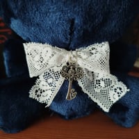 Image 2 of Gatito azul gótico