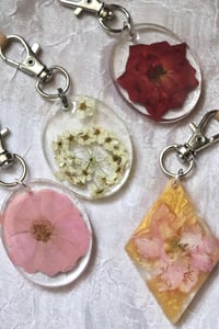 Image 1 of florale schlüsselanhänger 