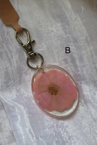 Image 2 of florale schlüsselanhänger 