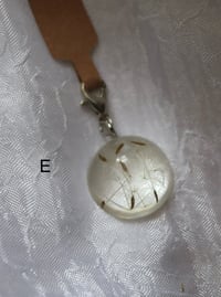 Image 3 of florale schlüsselanhänger 