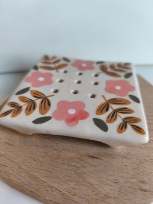 Image of  Porte savon fleur rose 