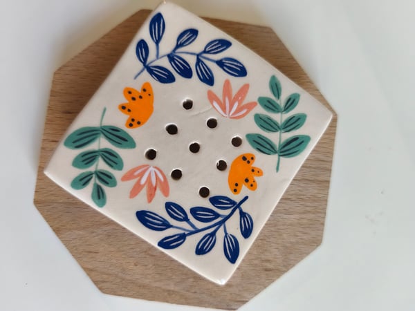 Image of   Porte savon bleu rose 