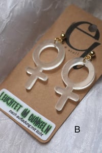 Image 3 of (glow in the dark) venus ohrringe