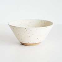 Image 1 of Meadowsweet Porridge Bowl