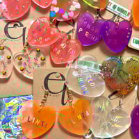 Image 1 of (holografisch/glow in the dark) statement herz ohrringe 