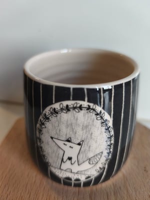 Image of    Petite tasse loup noir et blanc 
