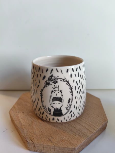 Image of     Petite tasse  ours noir et blanc 