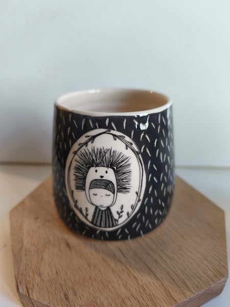 Image of     Petite tasse  hérisson noir et blanc 