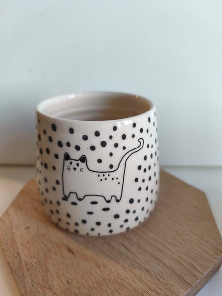 Image of     Petite tasse  chat pois noir et blanc 