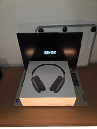 Image 1 of Headphone Max