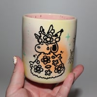 Image 4 of midsommar
