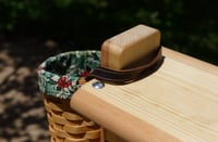 Image 4 of Bench basket, round with fabric liner