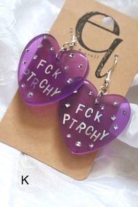 Image 10 of (holografisch/glow in the dark) statement herz ohrringe 