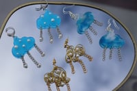 Image 2 of (glow in the dark) wolken ohrringe  