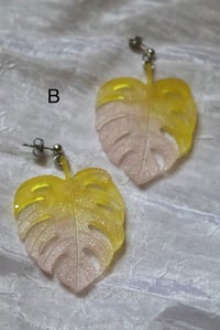 Image 3 of monstera ohrringe