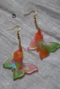 Image 2 of (holografisch/glow in the dark) schmetterling ohrringe