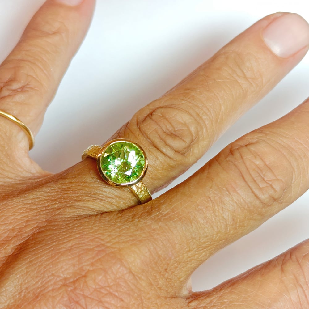Beeld van Peridot solitair