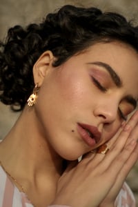 Image 2 of Créoles dépareillées Grigris