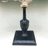 Image 8 of Ancien corail blanc naturel sur socle en bois tourné style fin XIXe - Cabinet de curiosités