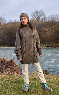 Image 2 of Cable wool sweater - Ready to ship