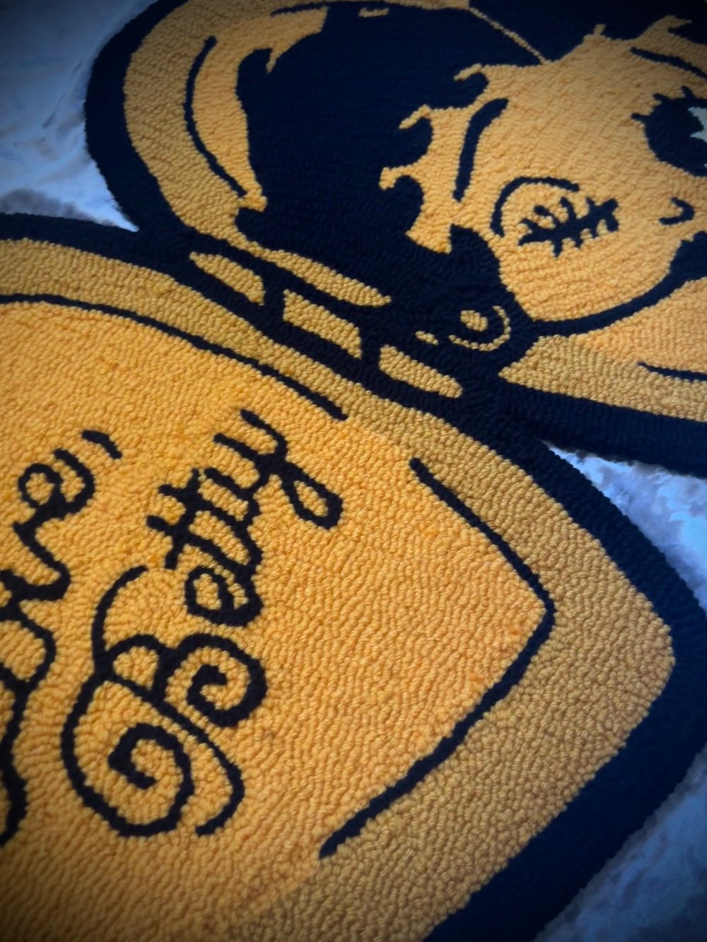 Image of Betty locket rug 