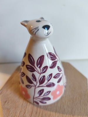 Image of Chat clochette feuillage automne 