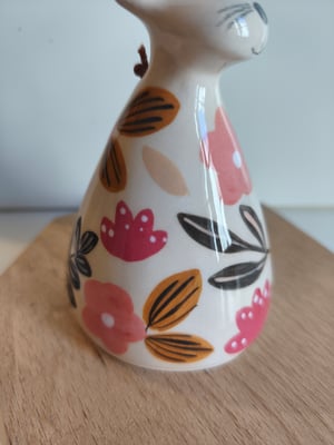 Image of  Chat clochette fleur rose