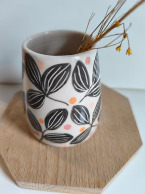 Image of  Petit vase feuillage brun