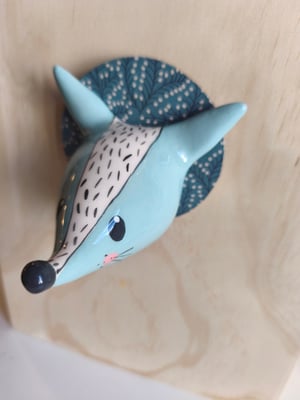 Image of  Trophée loup bleu ciel 