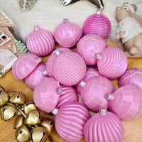 Image 2 of Tis' the Season 5pk Baubles