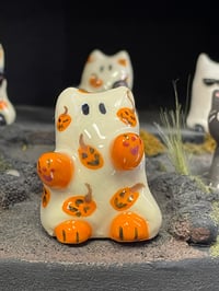 Ghosty cat- orange w/ jack-o-lanterns