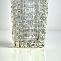 Image 5 of Vase Art Déco vintage en verre moulé géométrique – Années 40