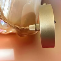 Image 8 of Suspension vintage en abat-jour corolle de verre opaline beige irisé fumé - années 60/70