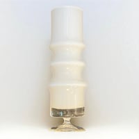 Image 2 of  Vase design Karl Friedrich Glas vintage en verre opalin blanc - Allemagne - Années 1960–70