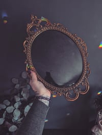 Image 3 of Scrying mirror