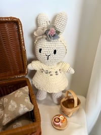 Image 5 of Petite Nuit – A Bunny for Magical Bedtime Adventures 