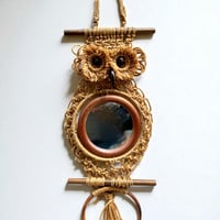 Image 7 of Miroir hibou porte-serviette 60/70 macramé corde & bois  vintage bohème chic
