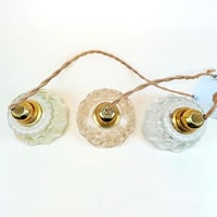 Image 10 of Suspension vintage cascade 3 globes en verre moulé – Années 1960-70 