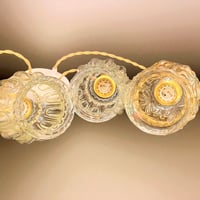 Image 11 of Suspension vintage cascade 3 globes en verre moulé – Années 1960-70 