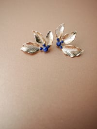 Image 3 of Grandes Boucles d'Oreilles ISADORA - Bleu - Or/Argent