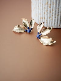 Image 2 of Grandes Boucles d'Oreilles ISADORA - Bleu - Or/Argent